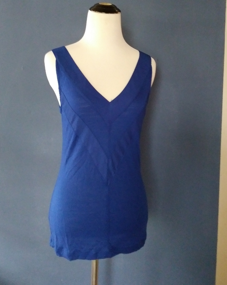 Banana Republic Chevron Stripe VNeck Top